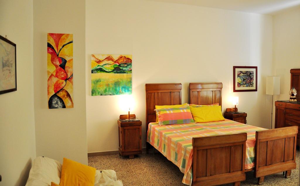 La Casa Del Mirto Hotel Castelsardo Room photo